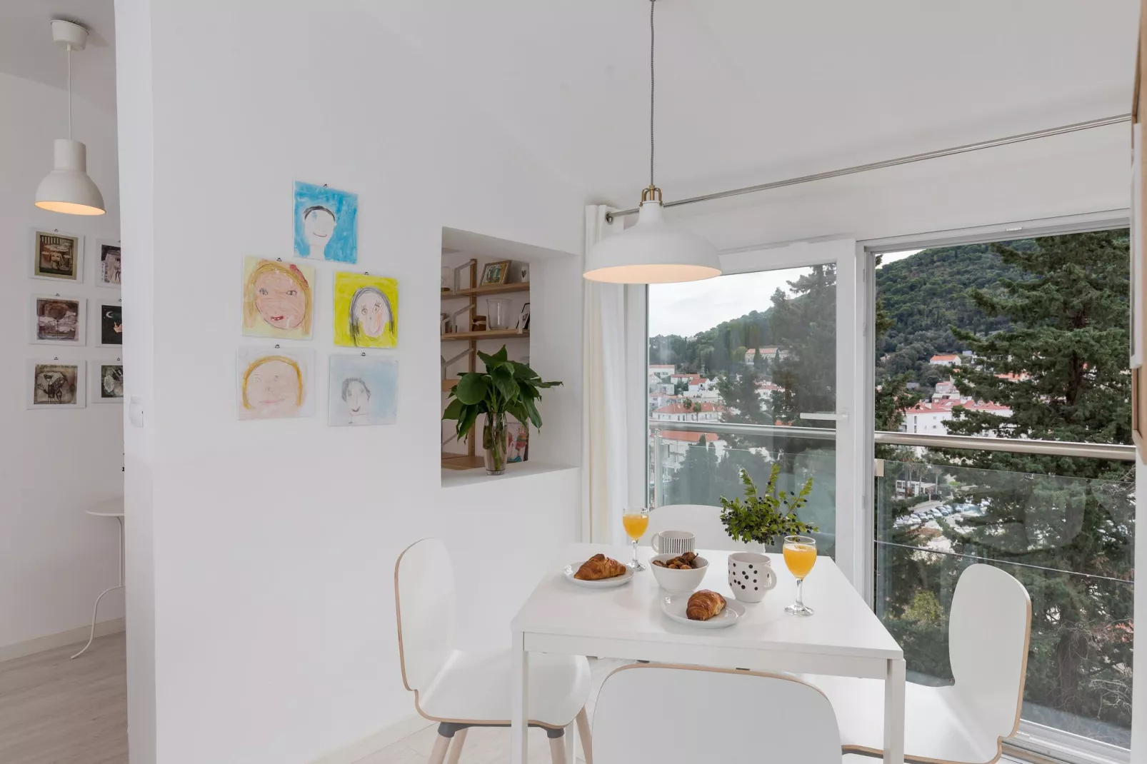 Cozy Dubrovnik Apartment - One-Bedroom Apartment with Sea View-Eetkamer