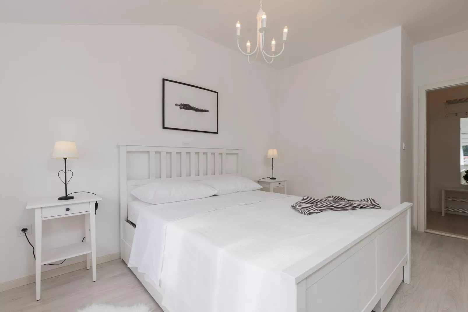 Cozy Dubrovnik Apartment - One-Bedroom Apartment with Sea View-Slaapkamer