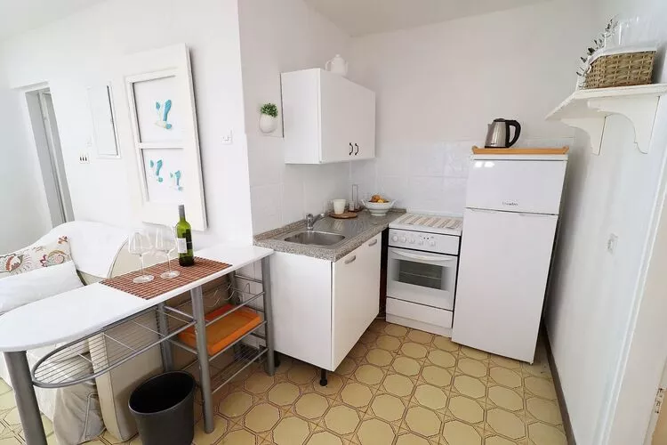 Apartments Mediterranean House - Two Bedroom Apartment with Terrace-Keuken