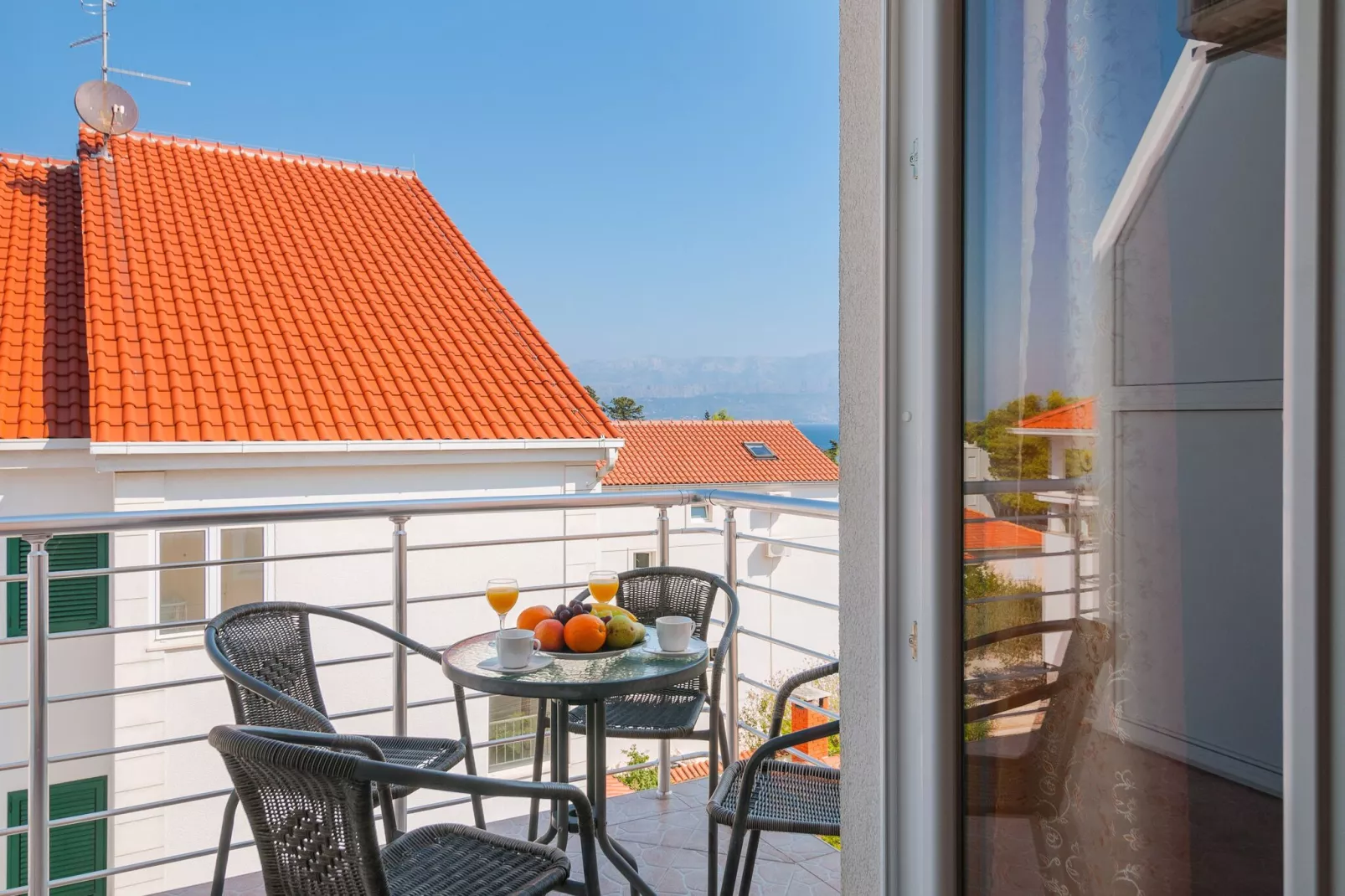 Apartments Island Beat - One Bedroom Apartment with Balcony and Sea View (A1) (ST)-Terrasbalkon