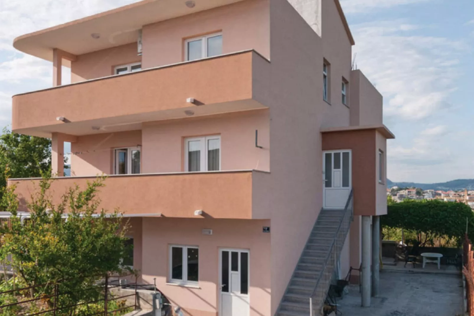 Apartments Tomić (ST) - Three Bedroom Apartment with Balcony A1