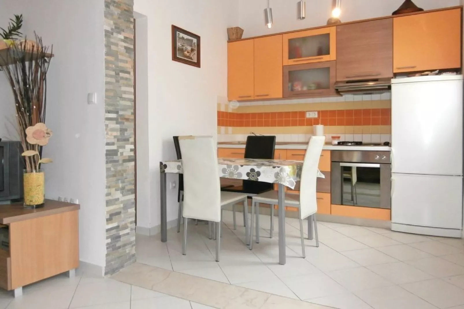 Apartments Roko (ST) - Standard One Bedroom Apartment with Shared Terrace (A1)-Eetkamer