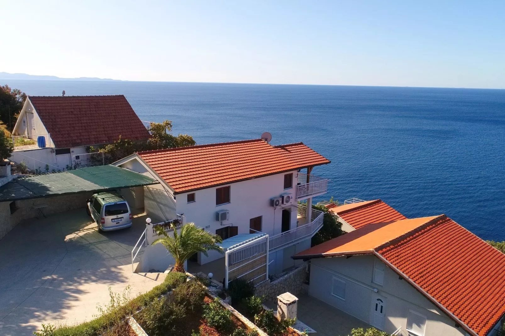 Seaside Apartments Hrkać - Comfort One Bedroom Apartment with Terrace and Sea View 1-Uitzicht