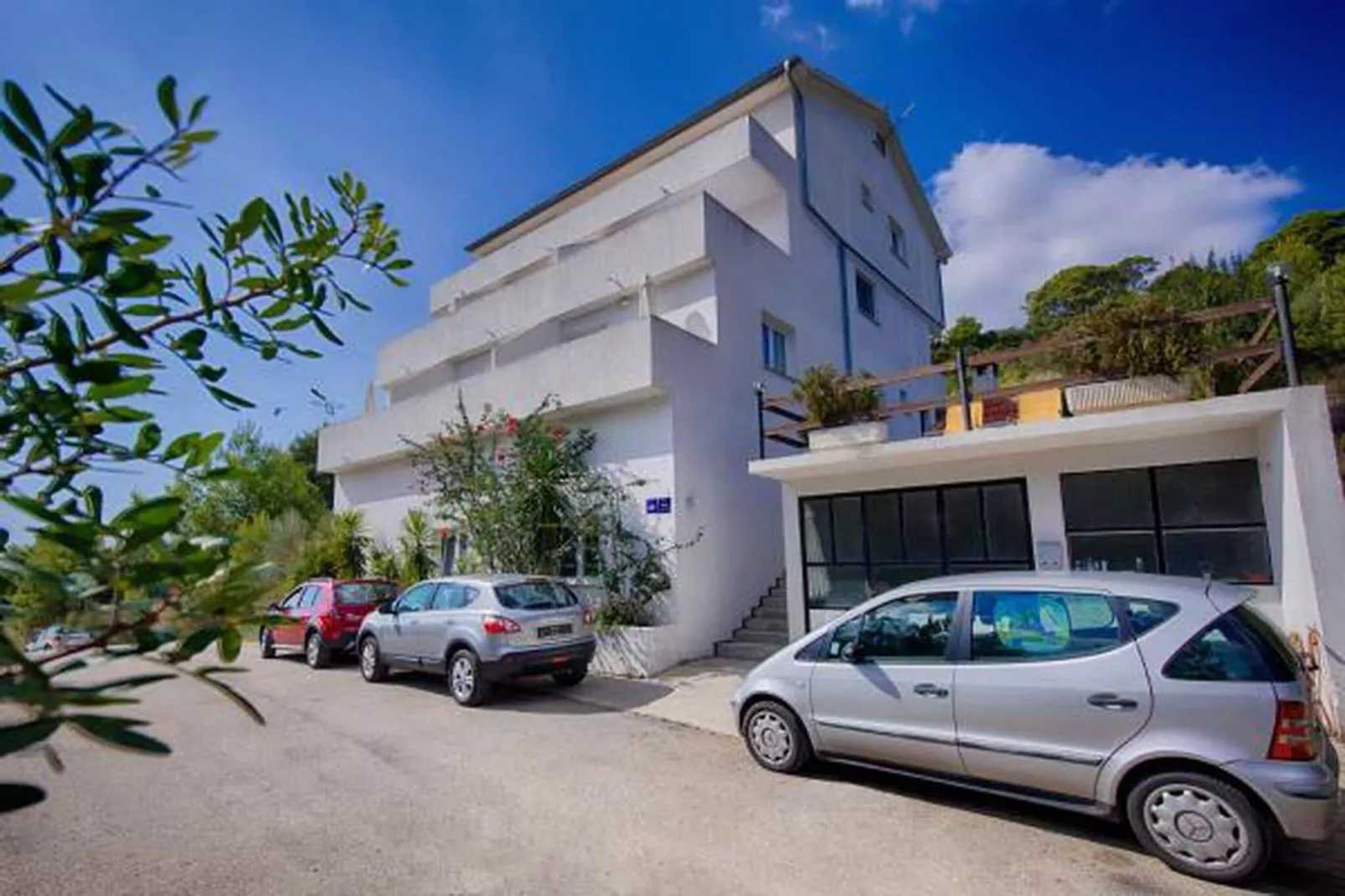 Apartments Bruna Lastovo-Comfort One Bedroom Apartment with Balcony and Sea View-Plavi-Buitenlucht