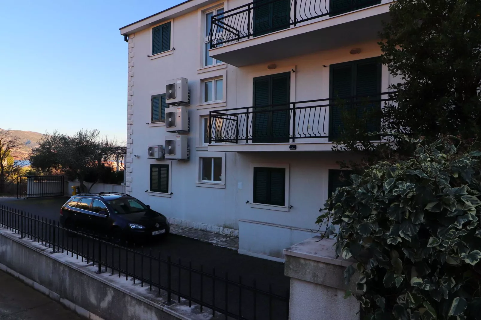 Apartments Trstenica-Standard One Bedroom Apartment with Balcony  ( D )-Buitenlucht