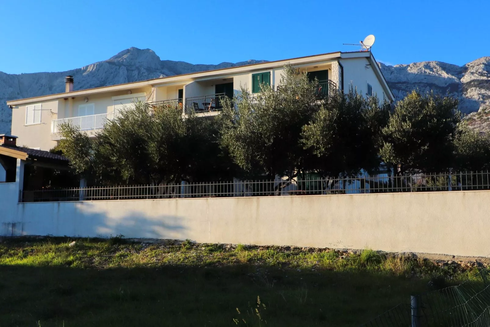 Apartments Trstenica-Two Bedroom Apartment with Balcony ( E )-Buitenlucht