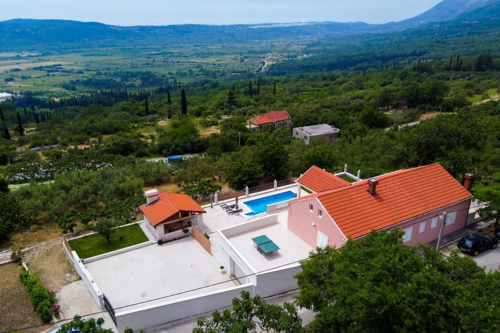 Villa Dragić- Four Bedroom Villa with Swimming Pool, Terrace and Sea View-Buitenlucht