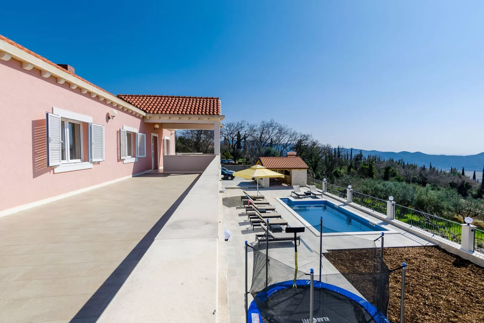 Villa Dragić- Four Bedroom Villa with Swimming Pool, Terrace and Sea View-Zwembad