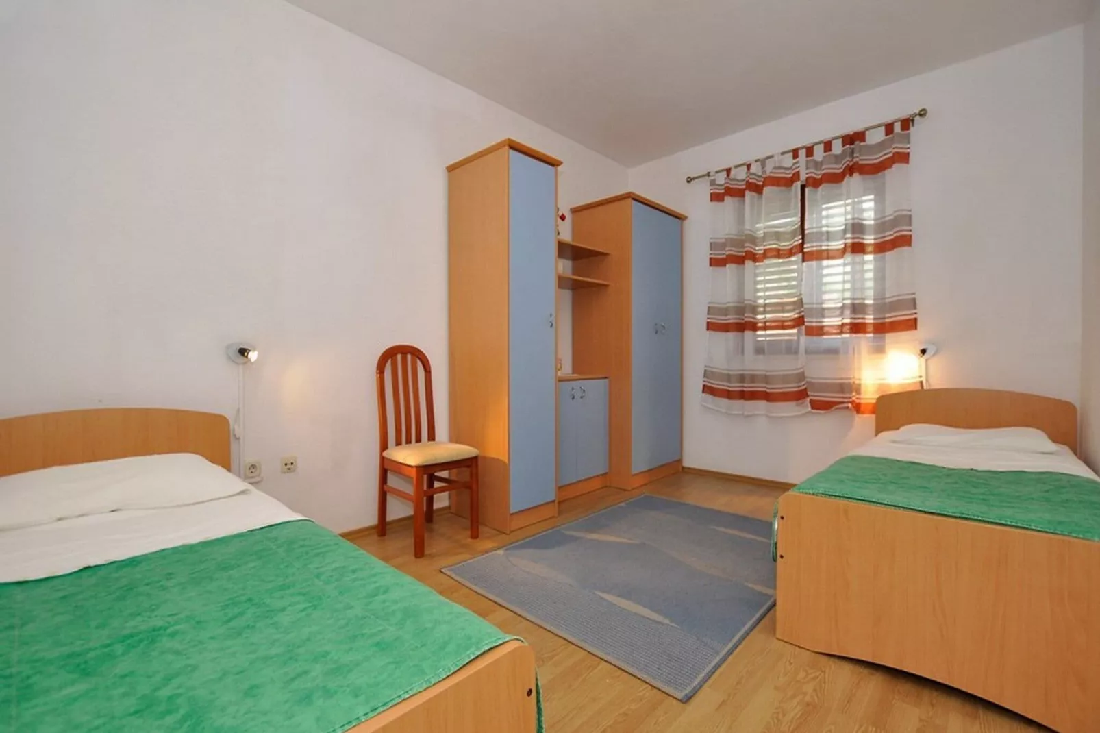 Apartments Seagull - Comfort Two Bedroom Apartment with Sea View Balcony (Tonko)-Slaapkamer