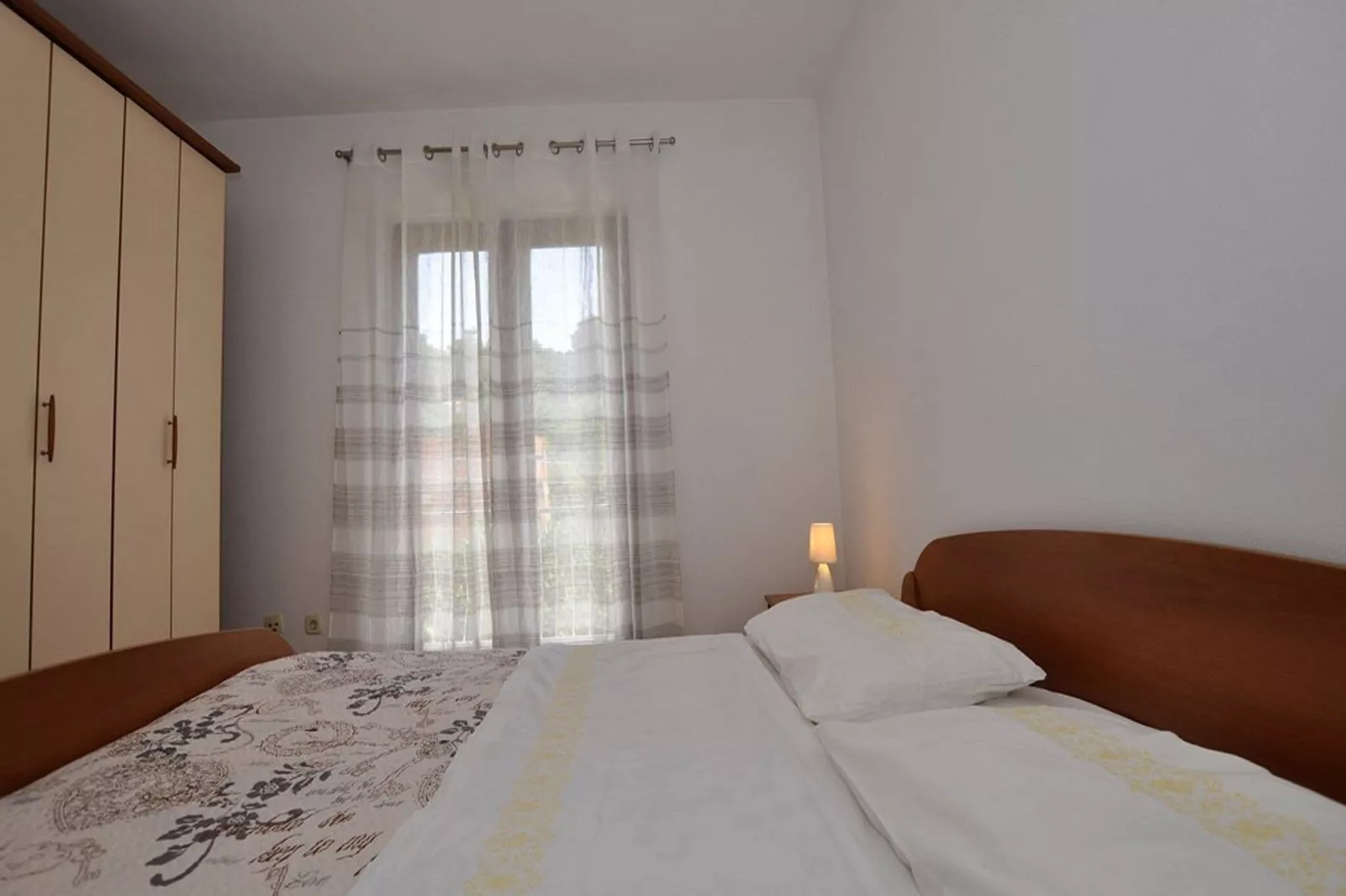 Apartments Seagull - Comfort Two Bedroom Apartment with Sea View Balcony (Tonko)-Slaapkamer