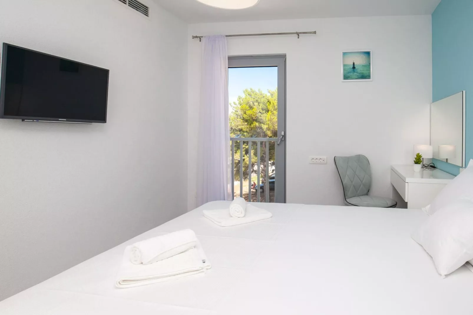 Apartments Dva Galeba - One Bedroom Apartment with Sea View (204)