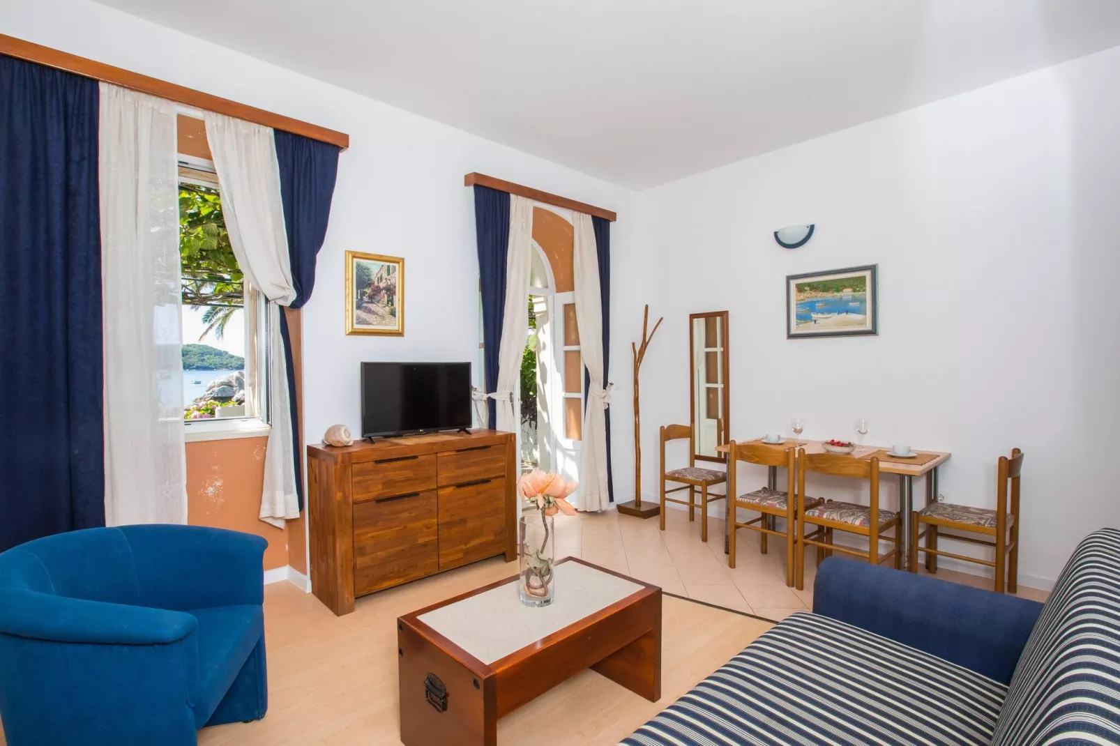 Apartments Vidak - One Bedroom Apartment with Terrace and Sea View - (A1)