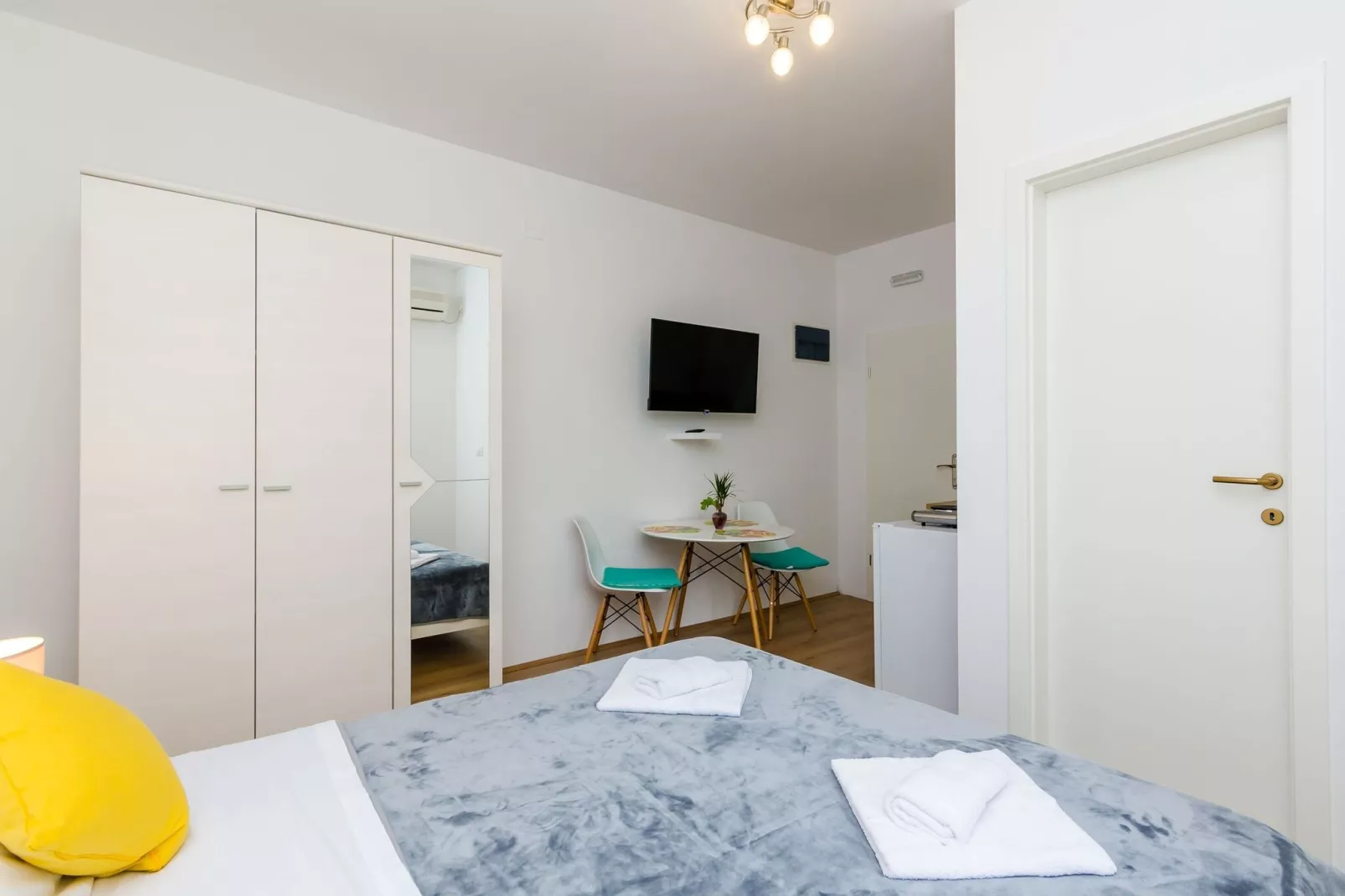 Apartments Saint Mary - Studio Apartment (Apt. 2)-Slaapkamer