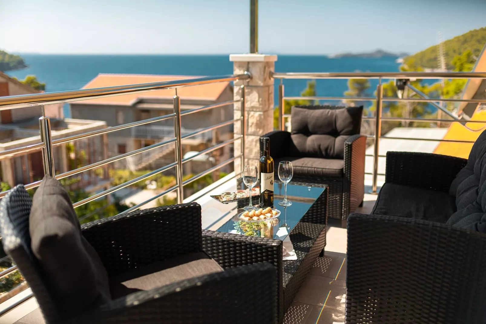 Fancy Apartments Dream - Comfort One Bedroom Apartment with Balcony and Sea View ( 1 )