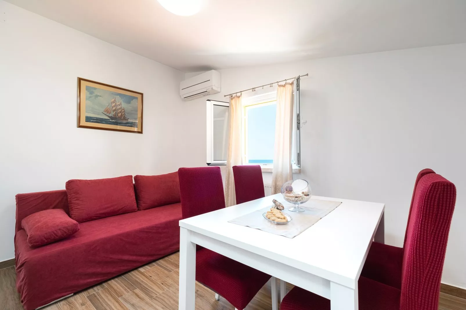 Fancy Apartments Dream - Comfort One Bedroom Apartment with Balcony and Sea View ( 1 )-Binnen