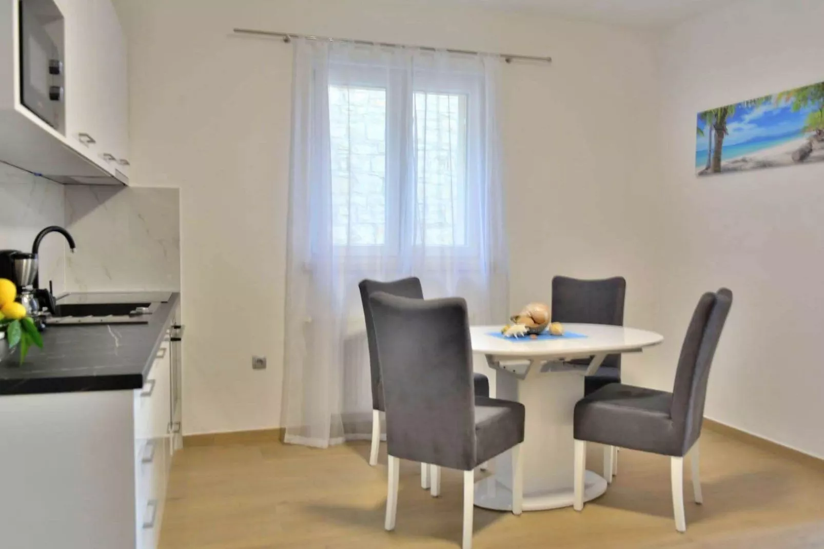 Fancy Apartments Dream - Modern One Bedroom Apartment with Balcony and Sea View ( 3 )-Keuken