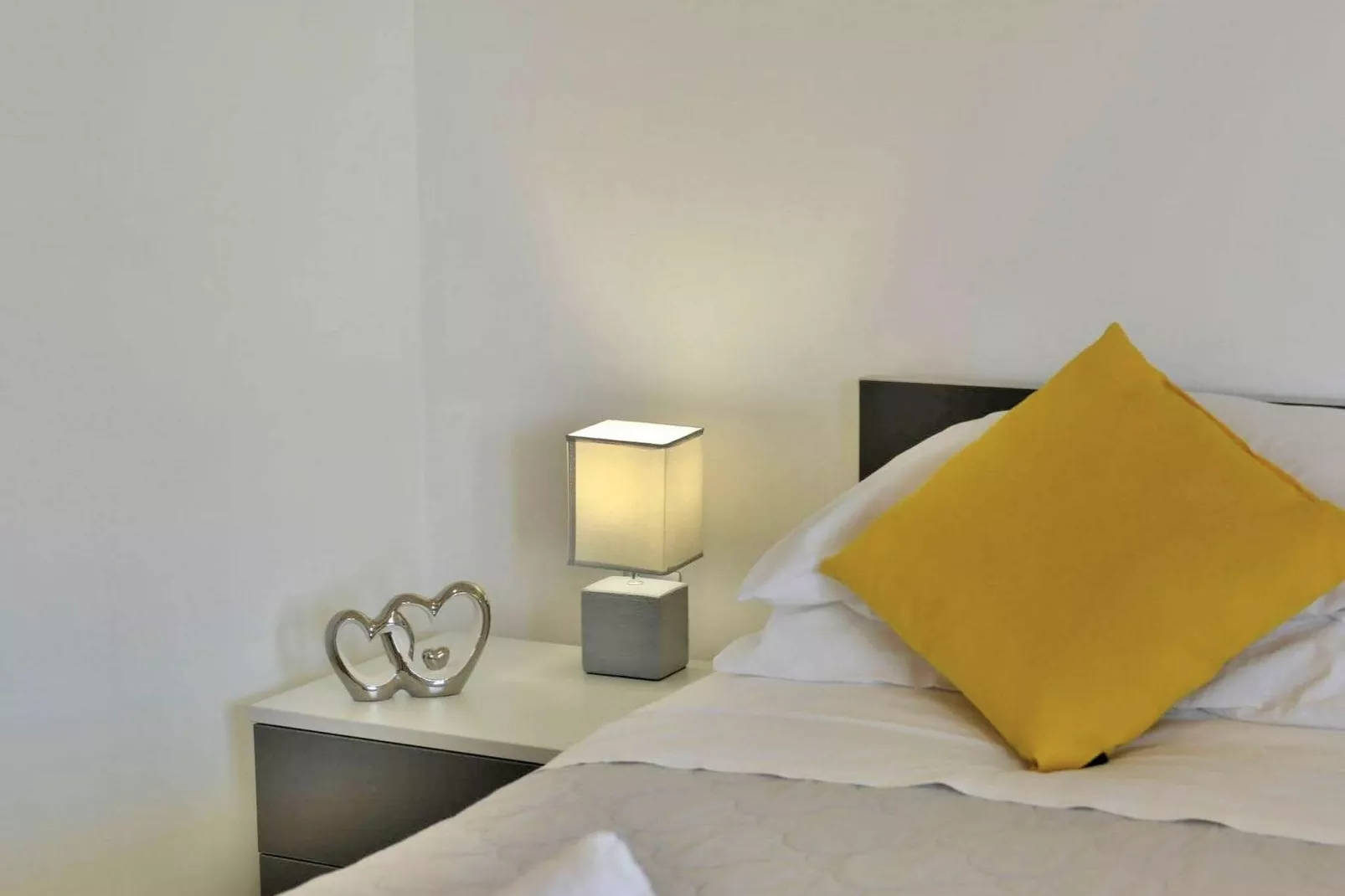 Fancy Apartments Dream - Deluxe One Bedroom Apartment with Balcony and Sea View ( 4 )-Slaapkamer