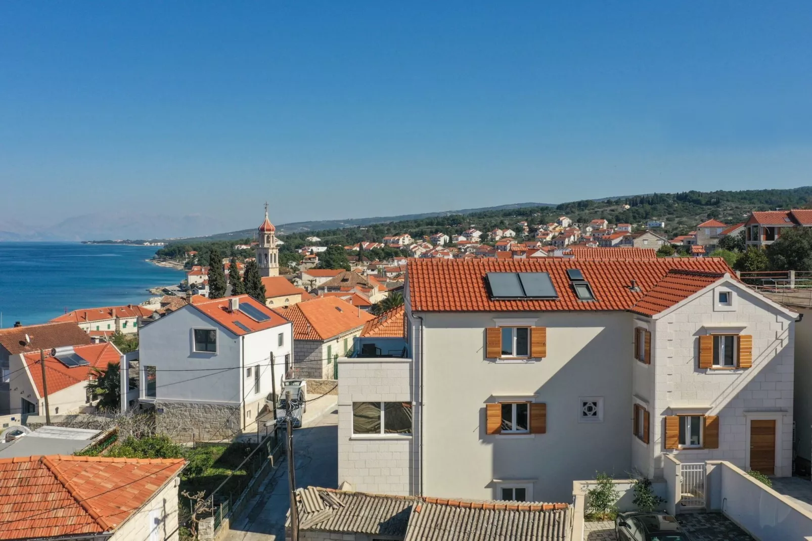 Apartment M&J - Comfort Two Bedroom Apartment with Terrace and Sea View (Škaro)-Buitenlucht