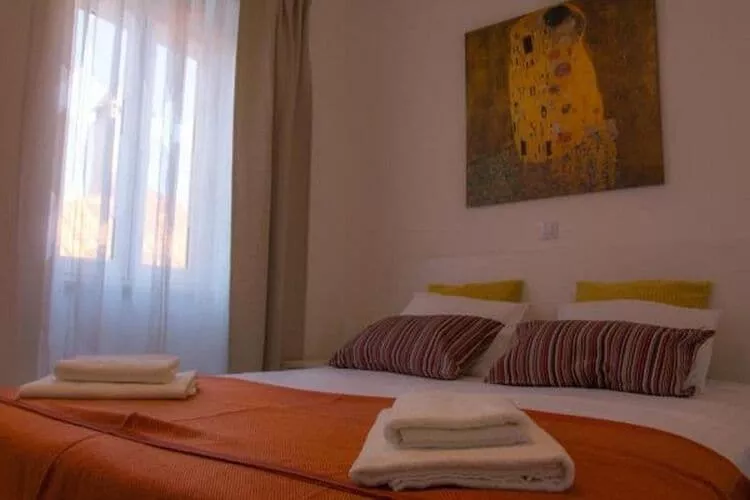 Guesthouse Two Friends Dubrovnik Palace- Double Room (Third floor)-Slaapkamer