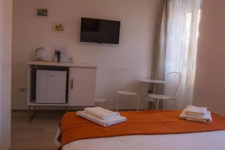 Guesthouse Two Friends Dubrovnik Palace- Double Room (Third floor)-Slaapkamer