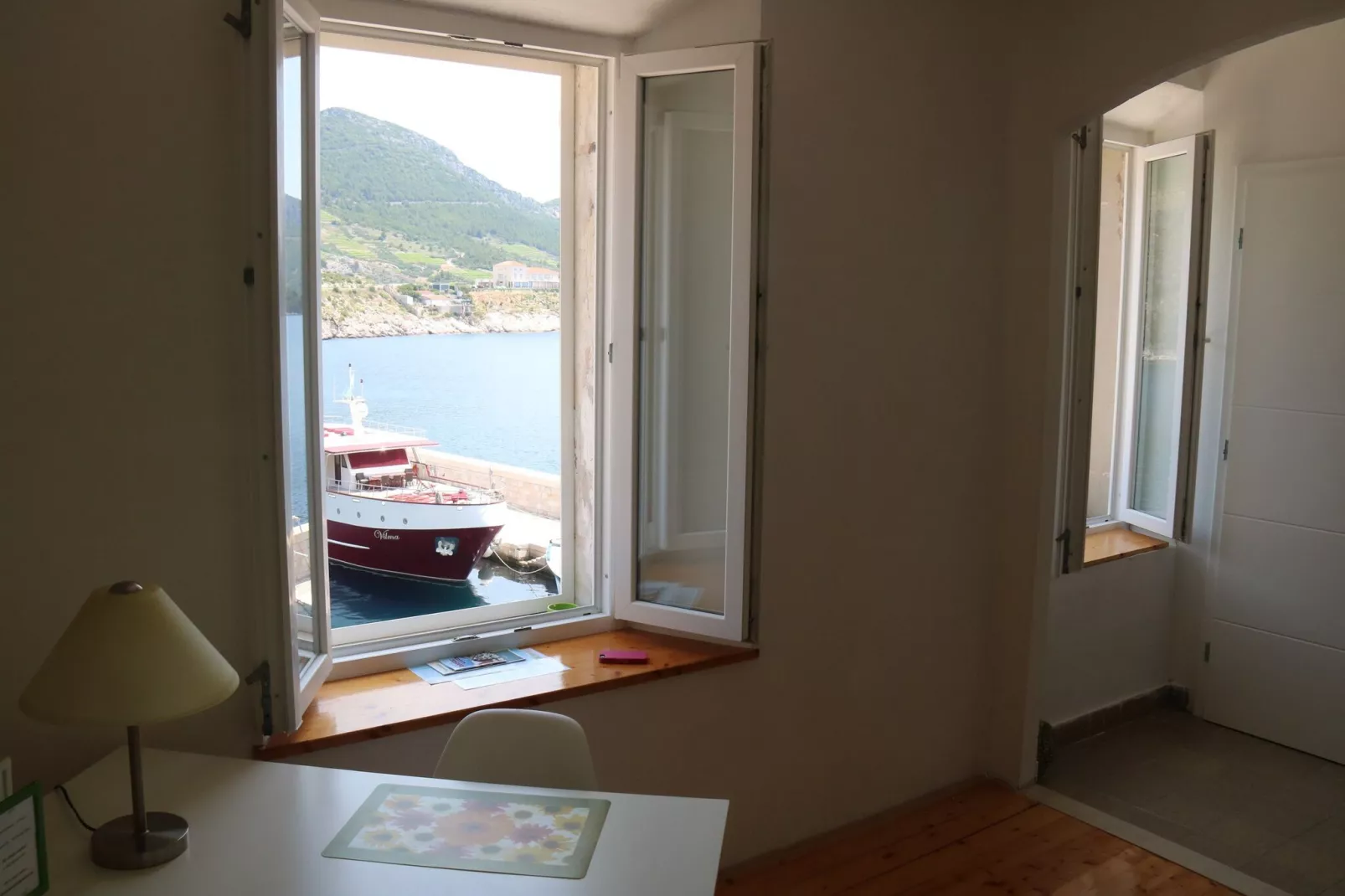 Just by the Sea Apartments- One Bedroom Apartment with Sea View-Uitzicht