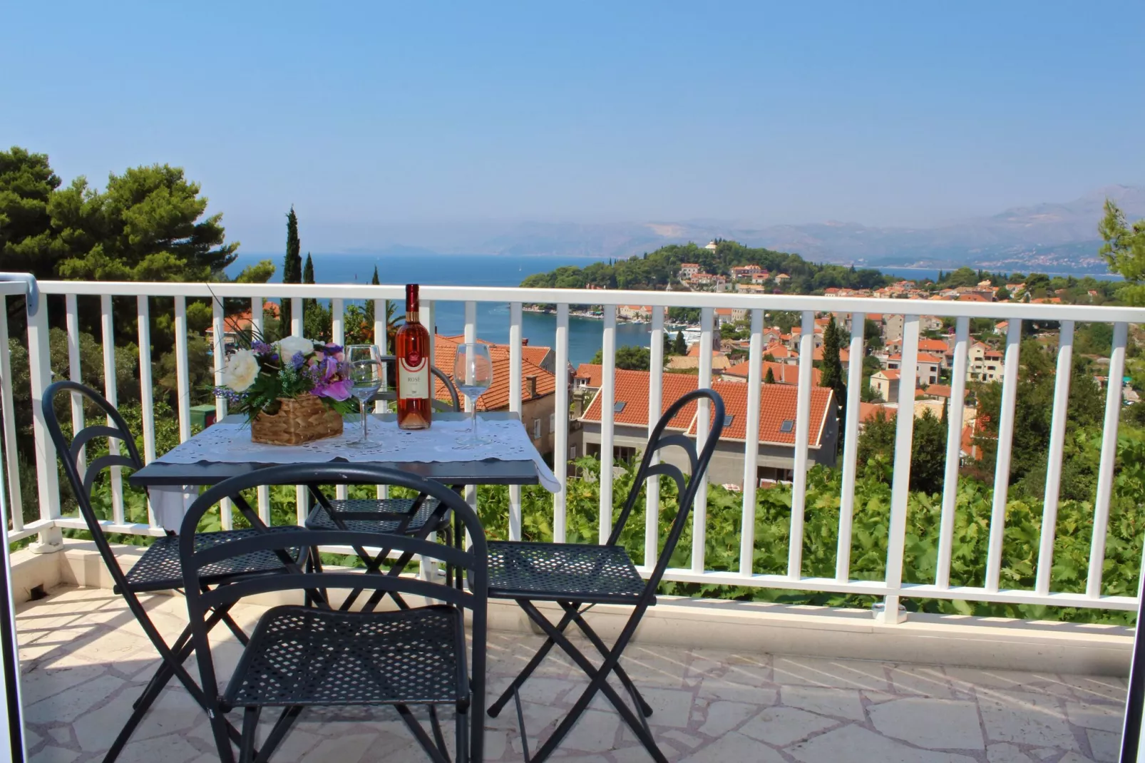 Apartment Siesta - Two-Bedroom Apartment with Balcony and Sea View-Terrasbalkon