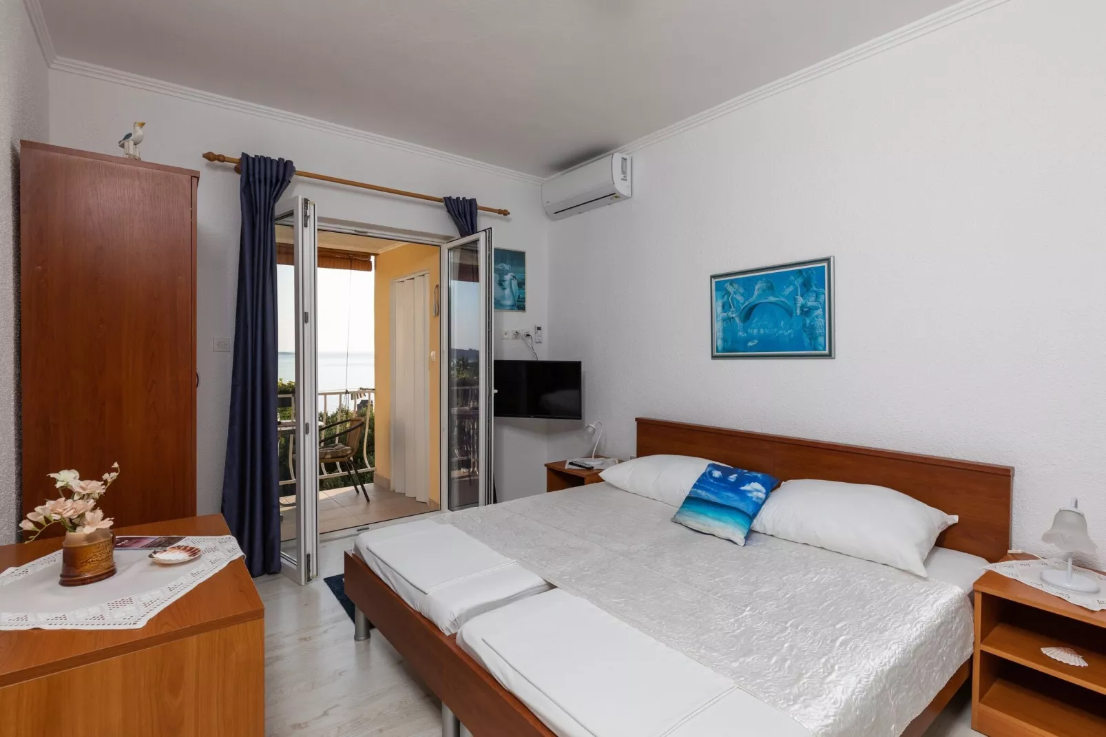 Apartments Belenum - One-Bedroom Apartment with Balcony and Sea View (no.3)