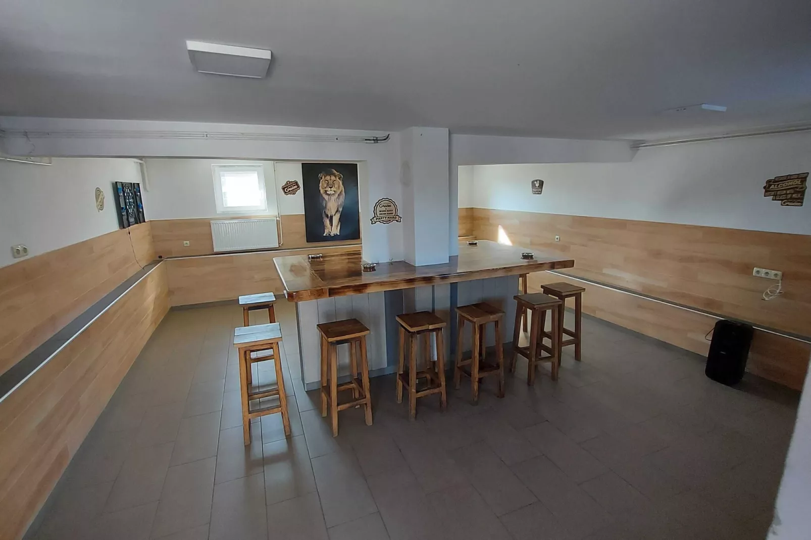 Holiday Home Gračec - Three  Bedroom Holiday Home with swimming pool-Binnen