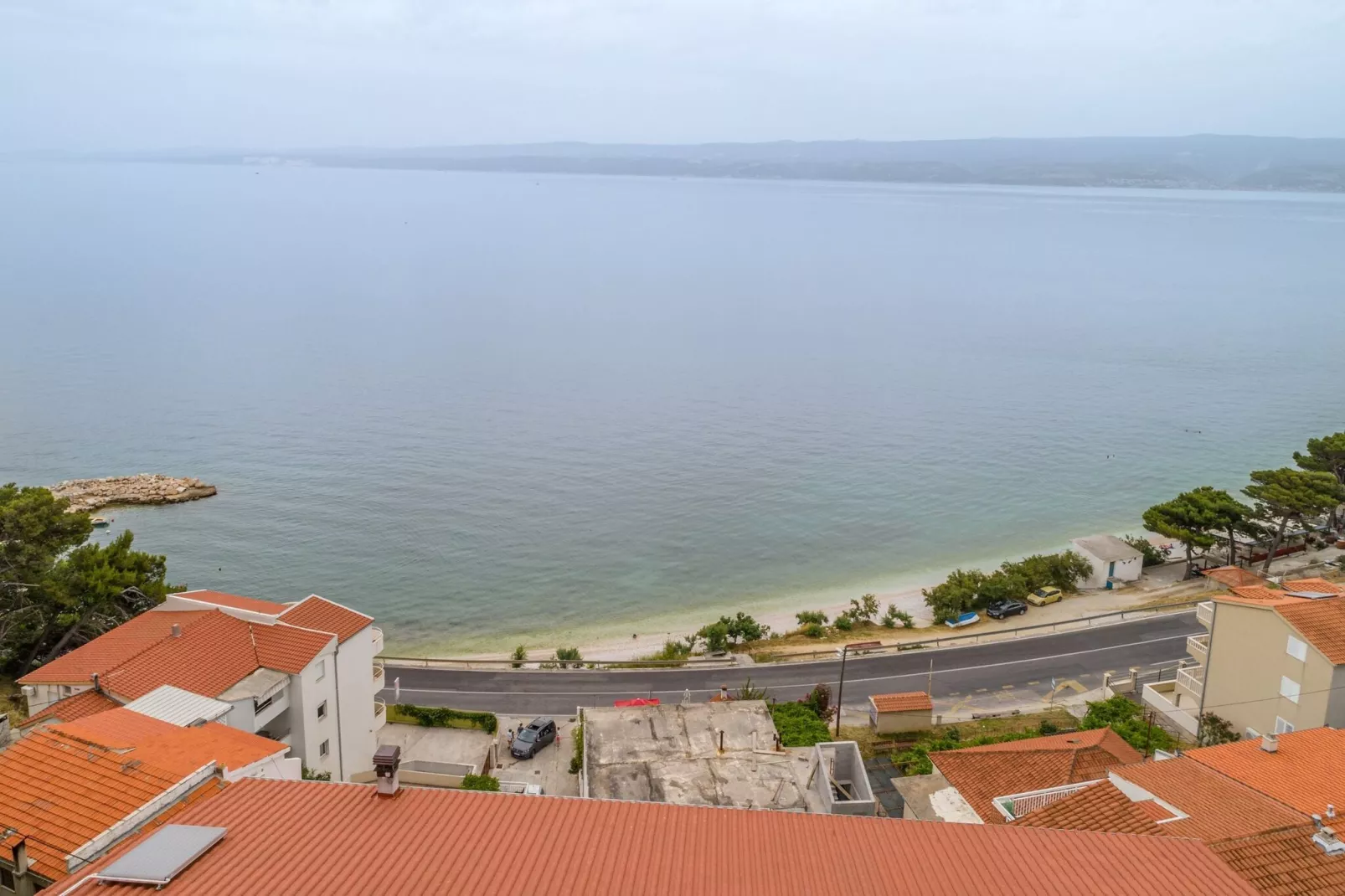 Apartments Hope (Dugi Rat) - Three-Bedroom Apartment with Jacuzzi and Terrace with Sea View-Uitzicht