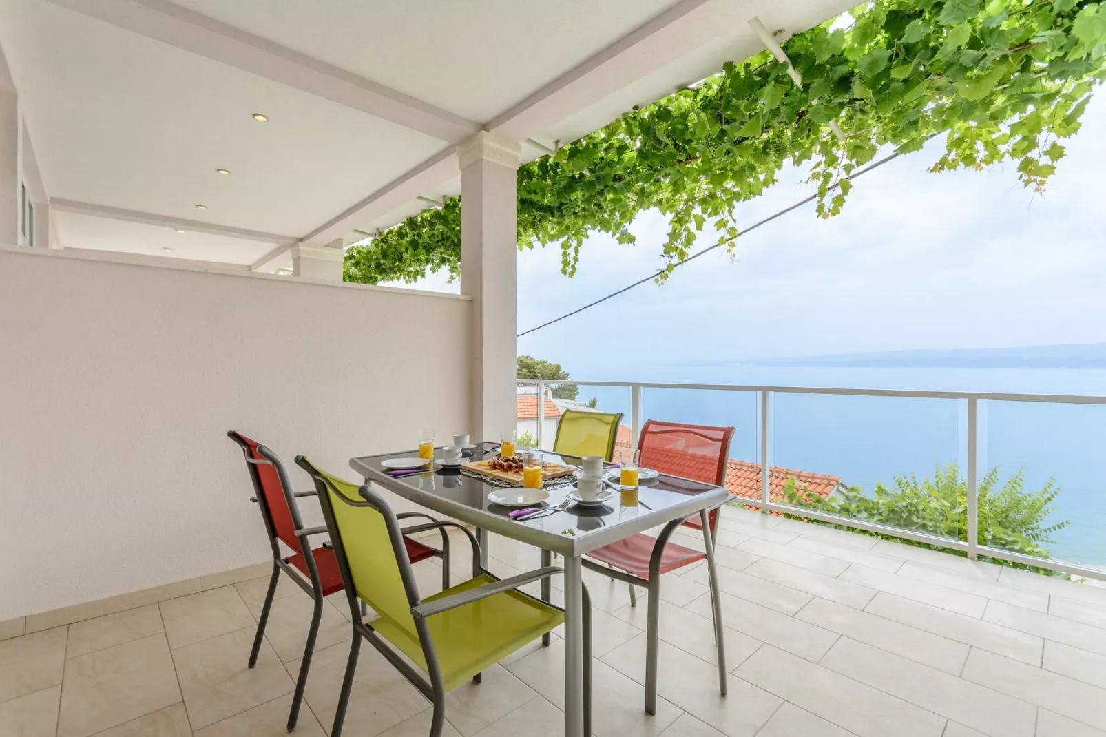 Apartments Hope (Dugi Rat) - Comfort OneBedroom Apartment with Terrace and Sea View (A1)-Terras