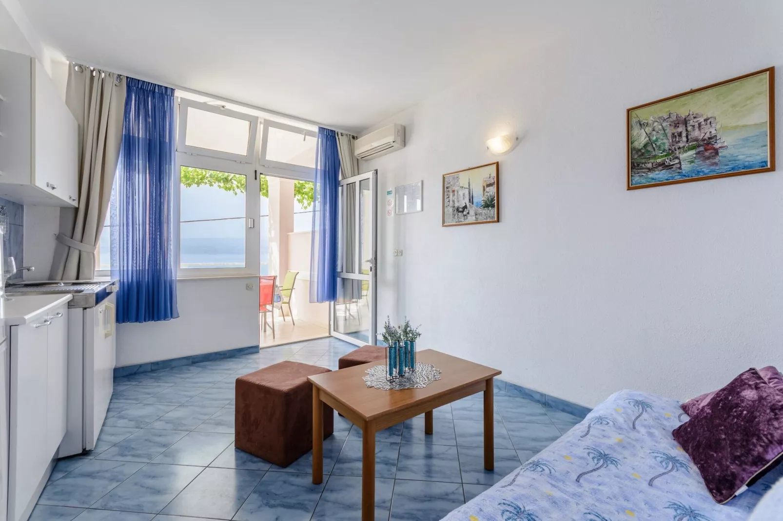 Apartments Hope (Dugi Rat) - One-Bedroom Apartment with Terrace and Sea View (A2)