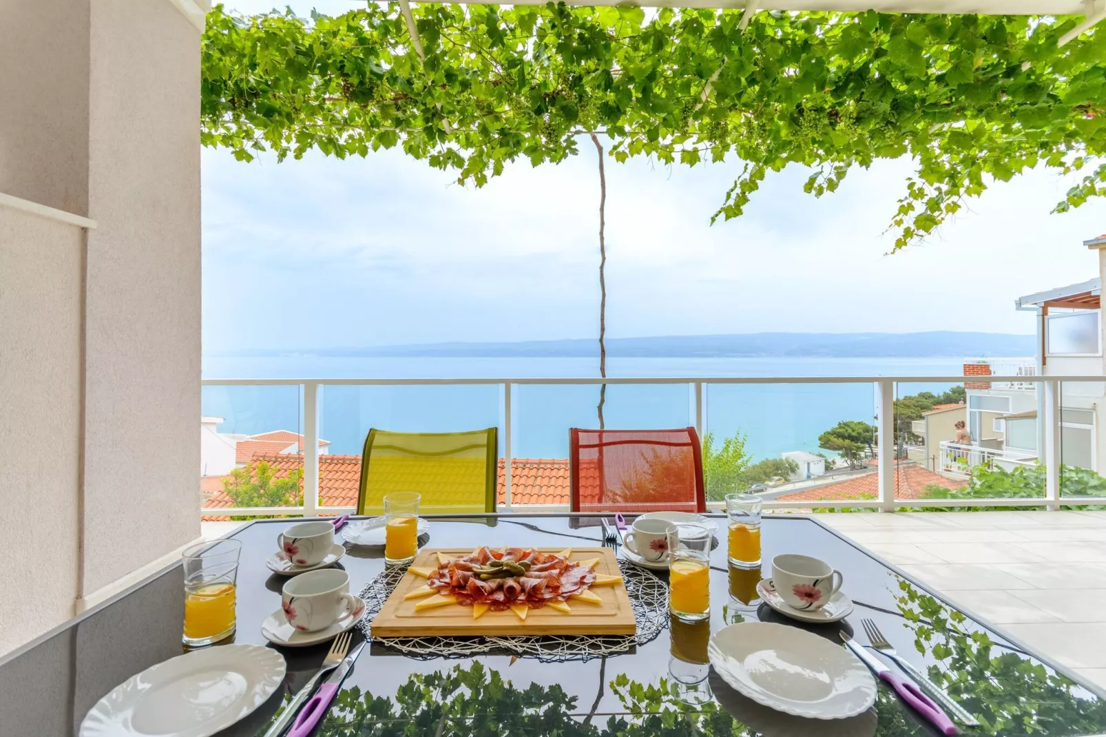 Apartments Hope (Dugi Rat) - Standard One-Bedroom Apartment with Terrace and Sea View (A3)-Terras