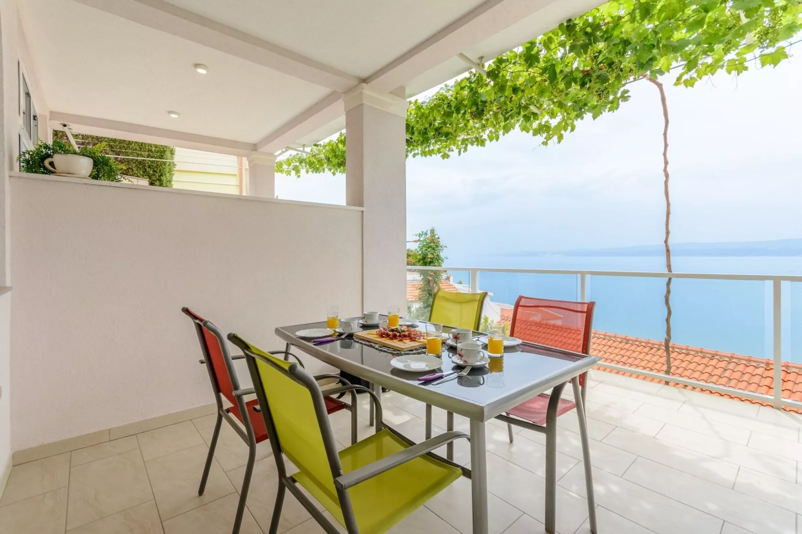 Apartments Hope (Dugi Rat) - Standard One-Bedroom Apartment with Terrace and Sea View (A3)-Terras