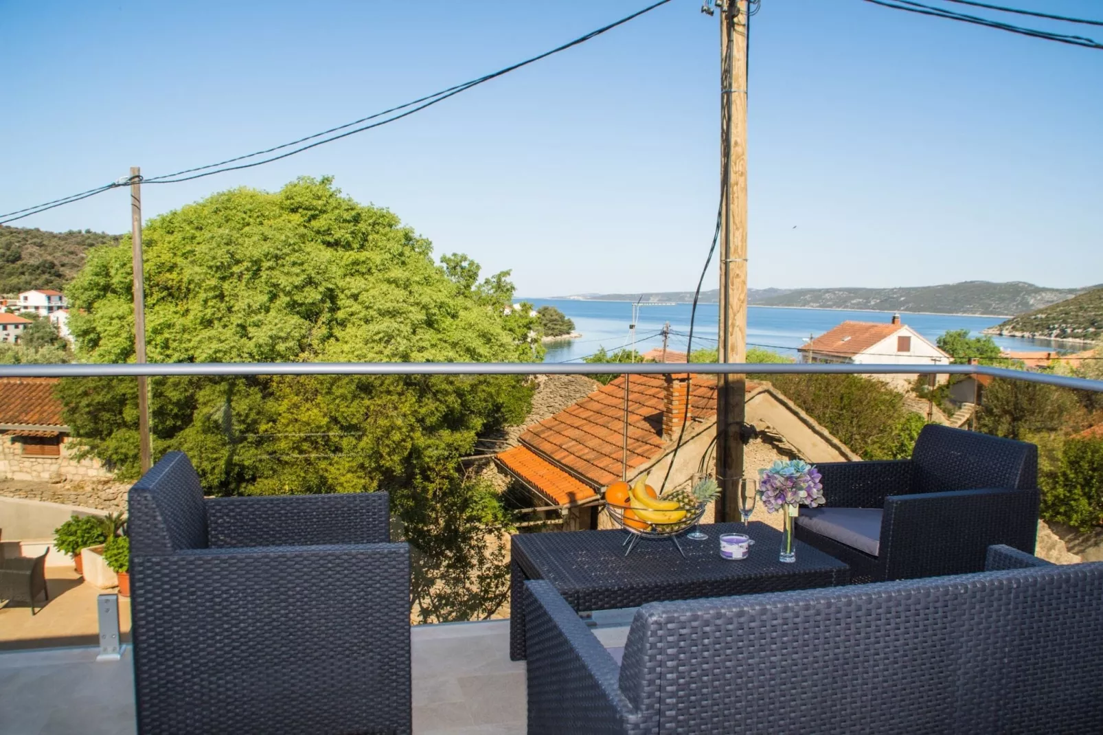 Villa LA-Comfort One Bedroom Apartment with Sea View Terrace 2-Terrasbalkon