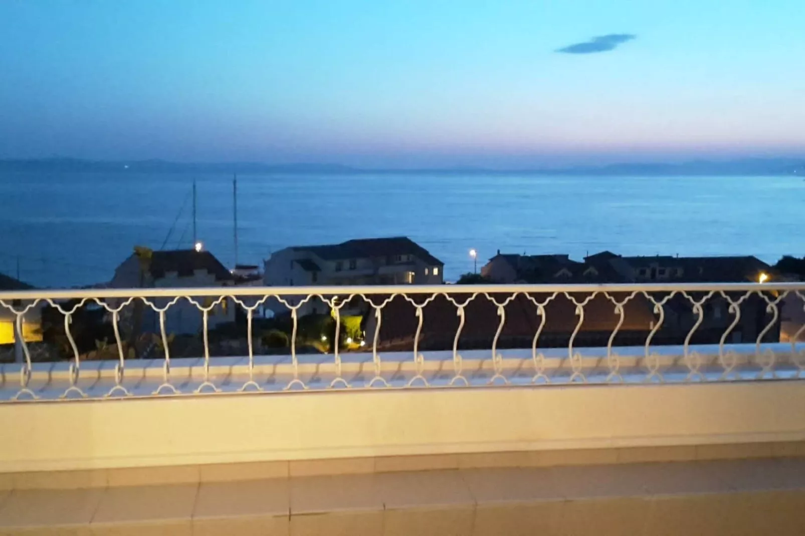 Villa Elit- Three Bedroom Apartment with Sea View Terrace (Penthouse)