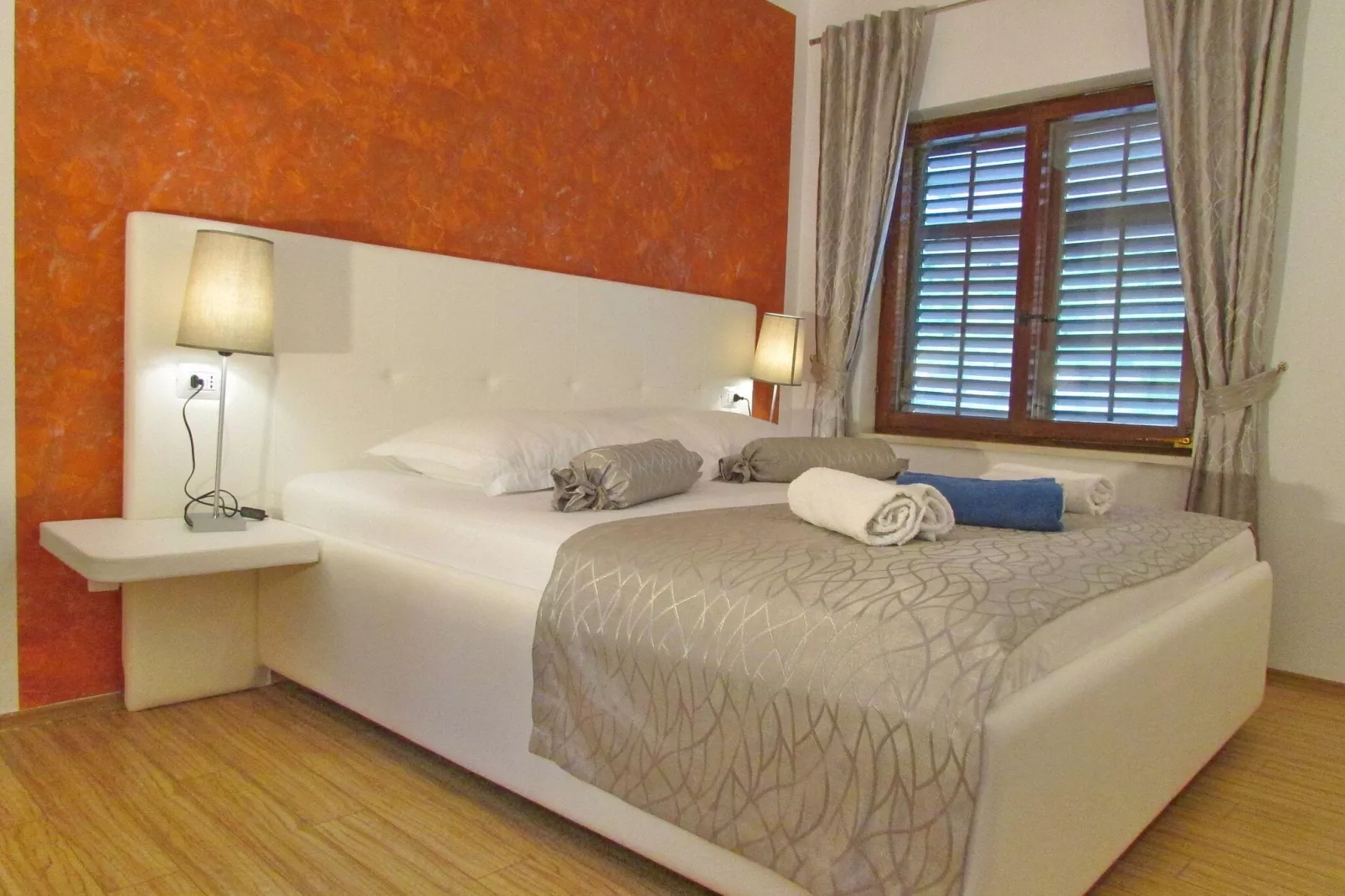 Villa Mirosa-Quadruple Room with Terrace ( 1 )