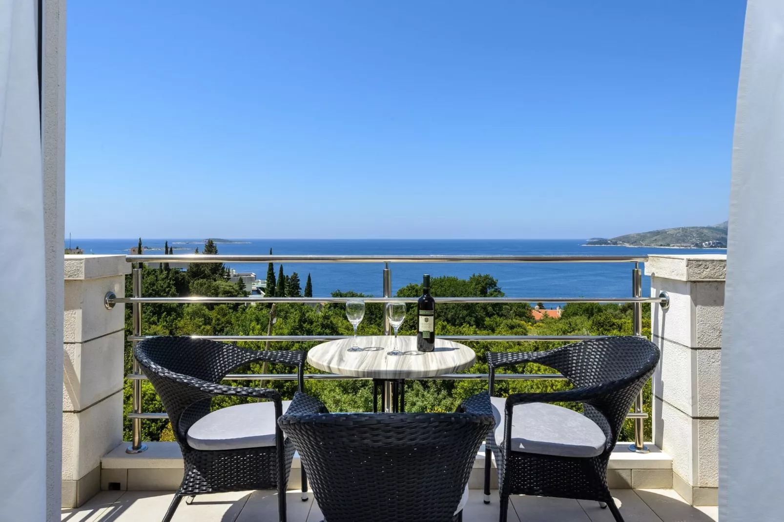 Apartments Maris-Comfort One Bedroom Apartment  with Terrace and Sea view-Terras