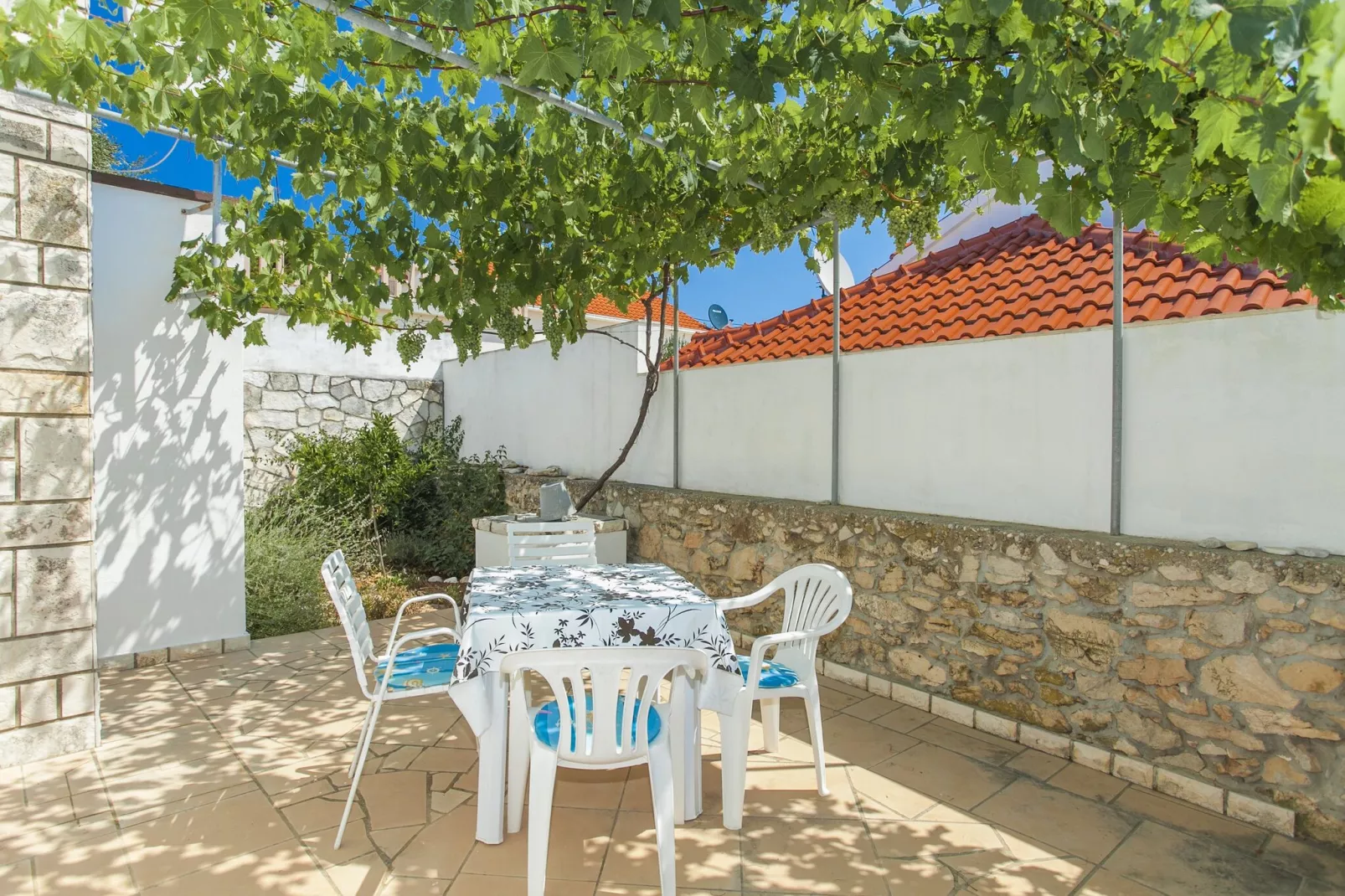 Holiday Home Neda-Three Bedroom Holiday Home with Terrace and Sea View-Terras