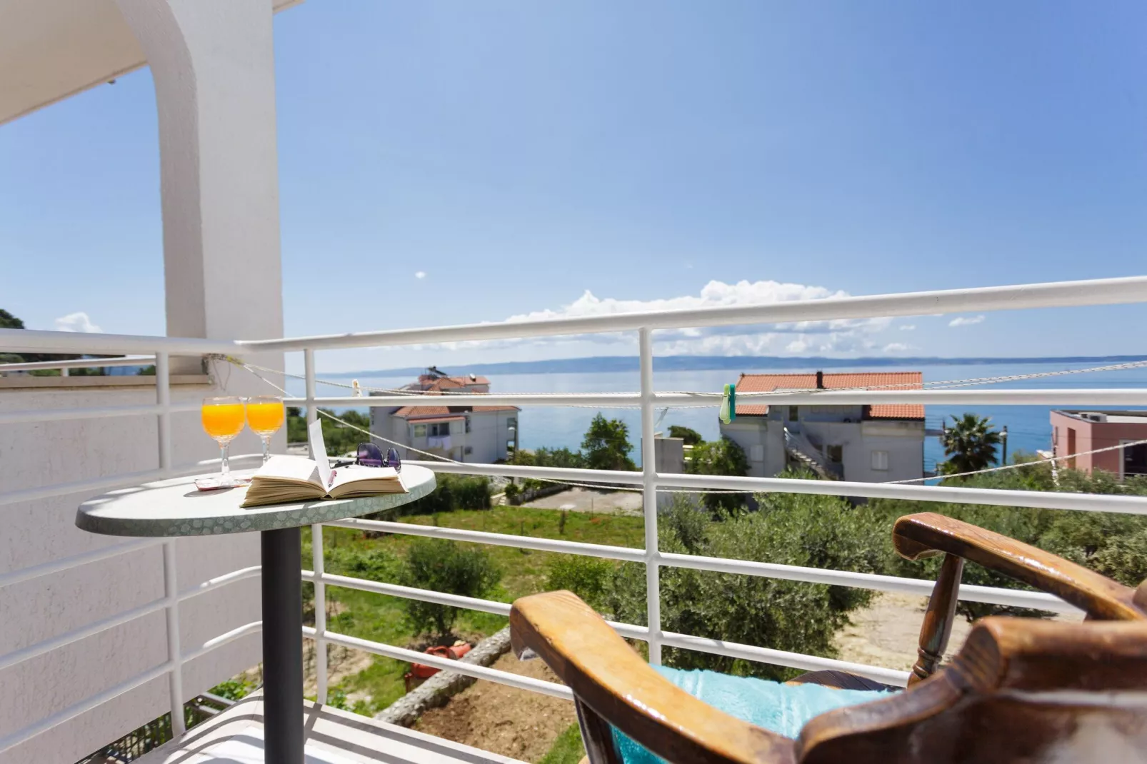 Apartments Sunrise ( Duilovo ) -Three Bedroom Apartment with Sea View  Terrace-Uitzicht