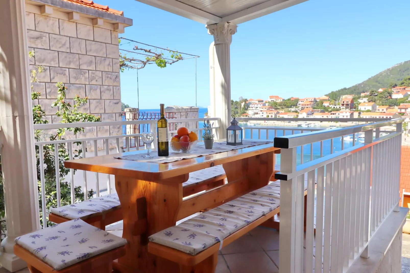 Apartments Peselj-Three Bedroom Apartment with Terrace and Sea View-Terras