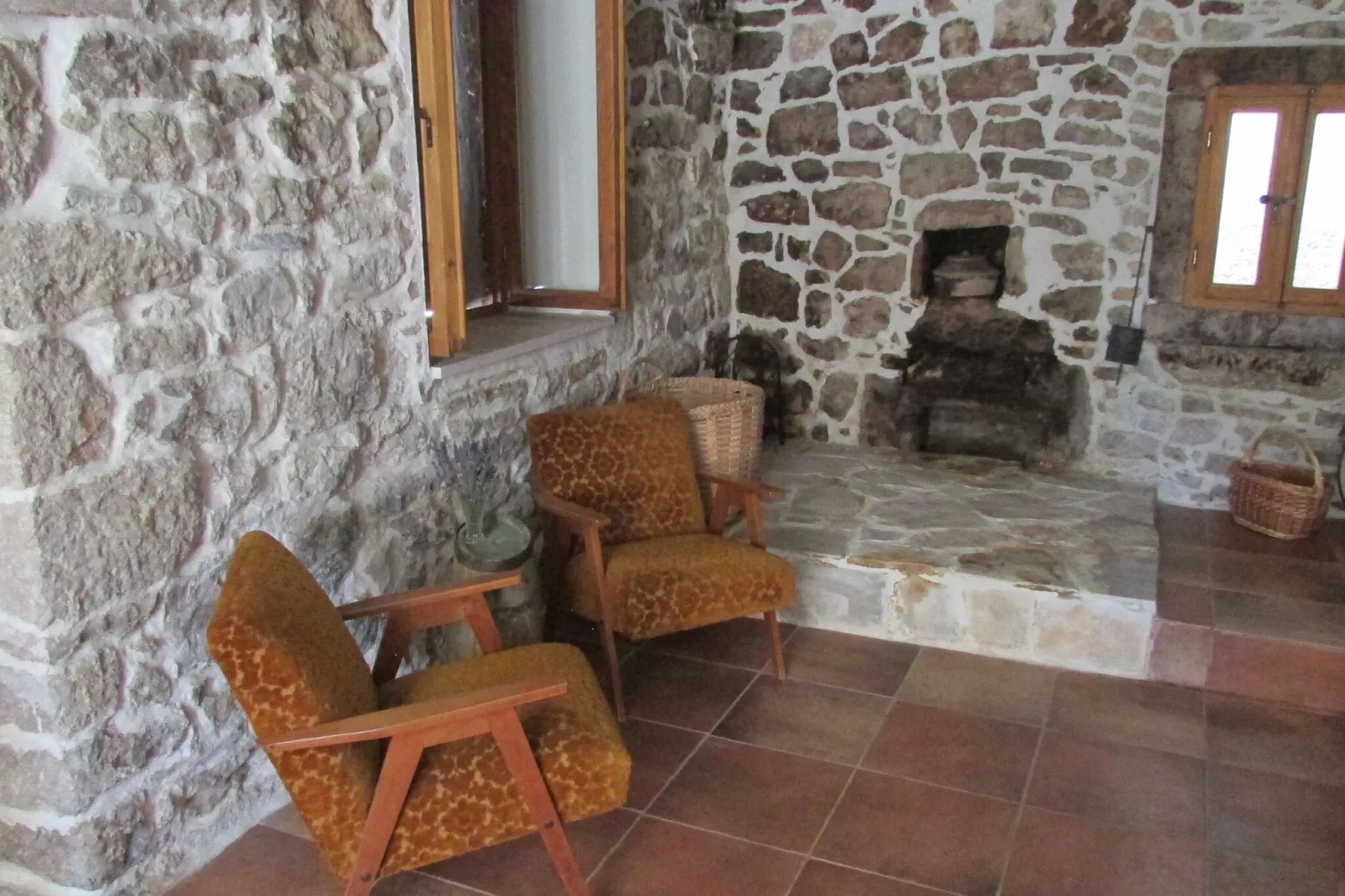 Holiday Home Stari Zoganj - Two Bedroom Holiday Home with Terrace and Swimming Pool-Binnen