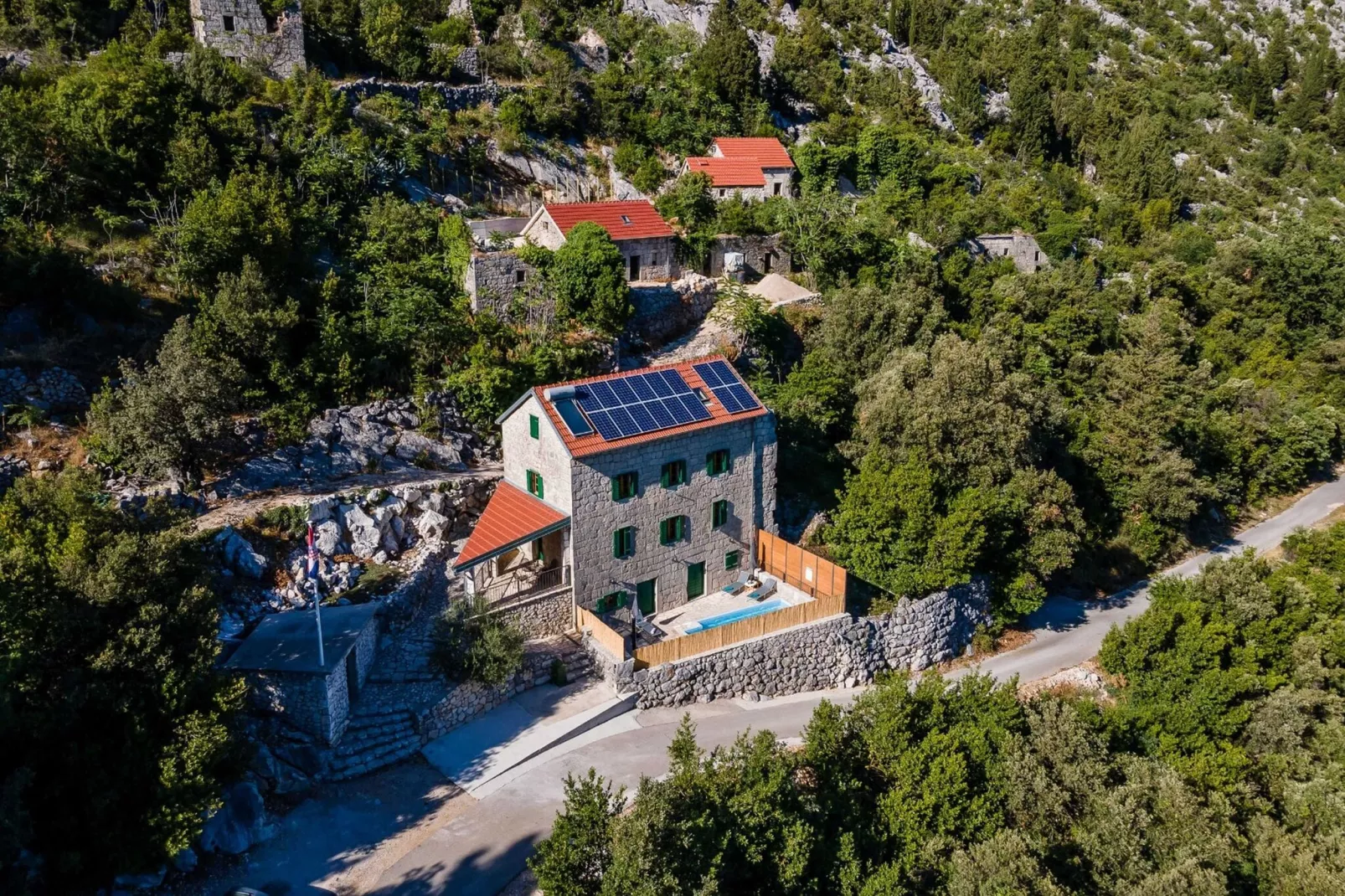 Villa Lazini Dvori - Two Bedroom Stone House Villa with Private Pool-Uitzicht