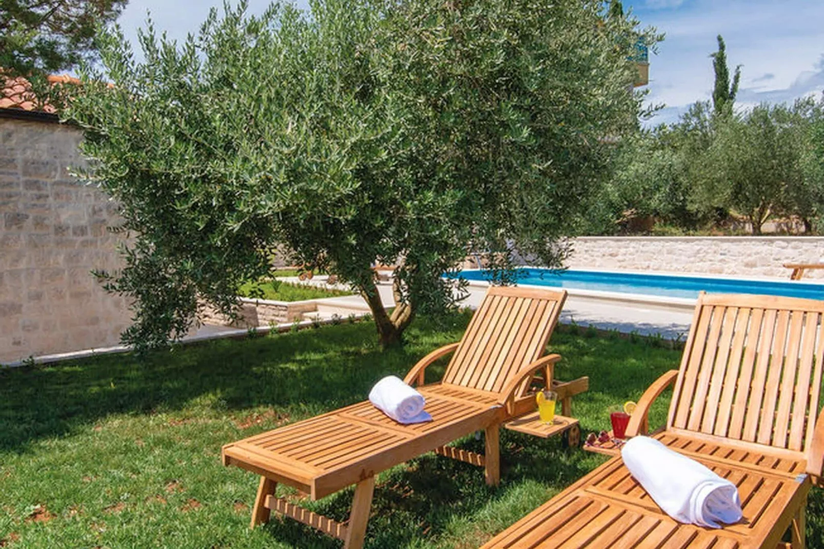 Holiday Home Lovište-Three Bedroom Holiday Home with Pool and  Sea View-Terras