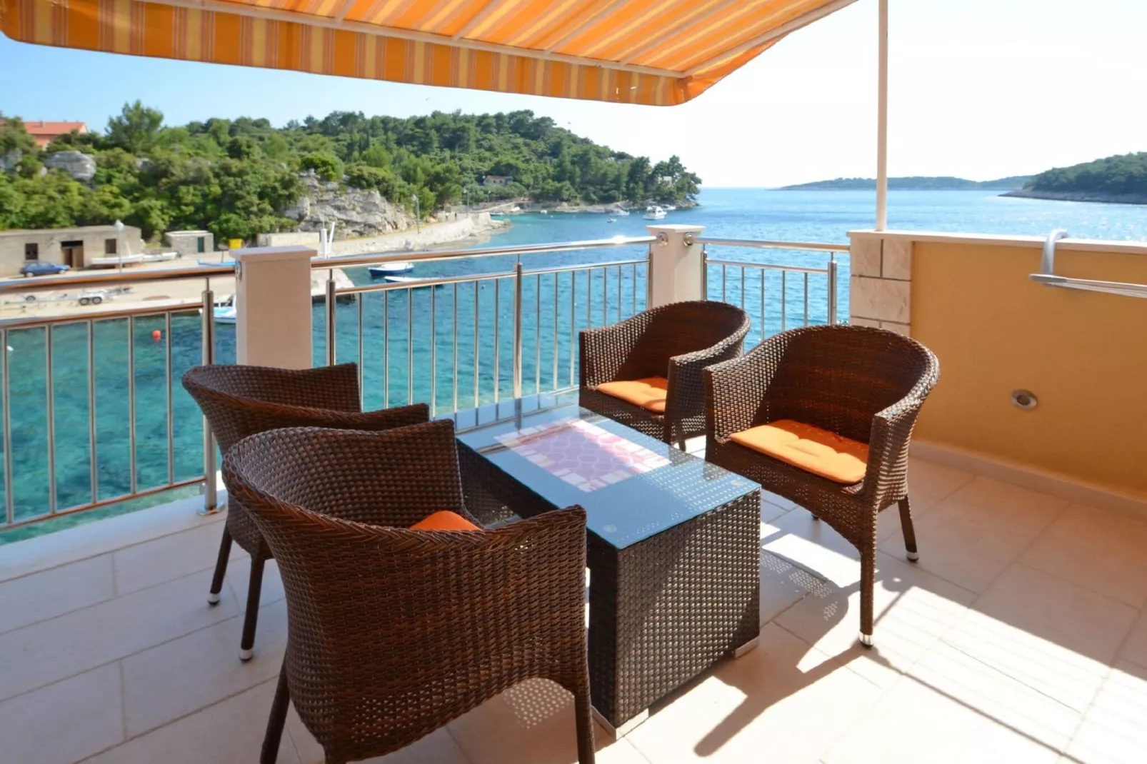 Apartments Korčula - Two Bedroom Apartment with Terrace and Sea View (Coral)