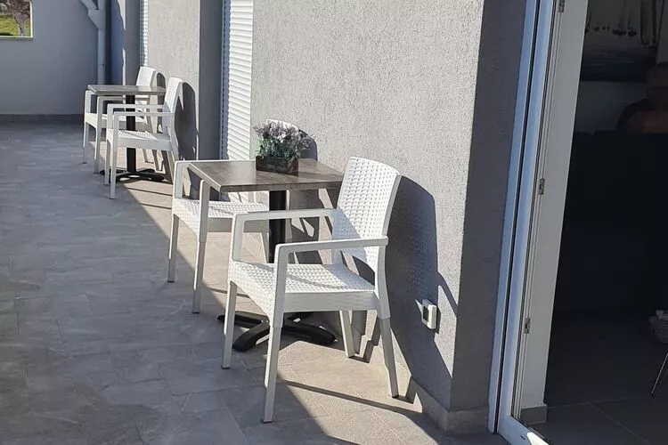 Apartments Villa Salona Sky - Superior Two Bedroom Apartment with Balcony (6)-Terras