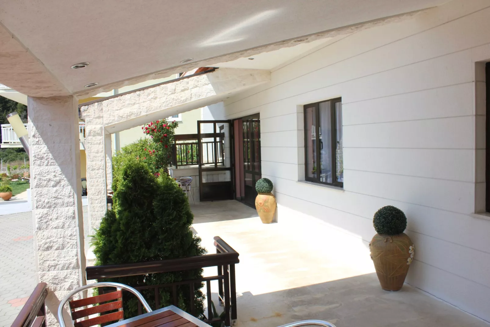 Guest House San Antonio-Triple Room with Balcony no.5-Buitenlucht