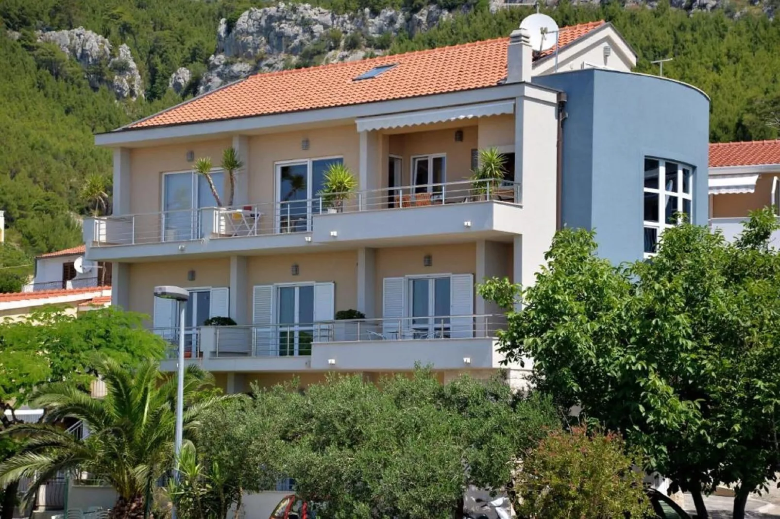 Apartments Antonio - Comfort One-Bedroom Apartment with Balcony and Sea View - 4-Buitenlucht