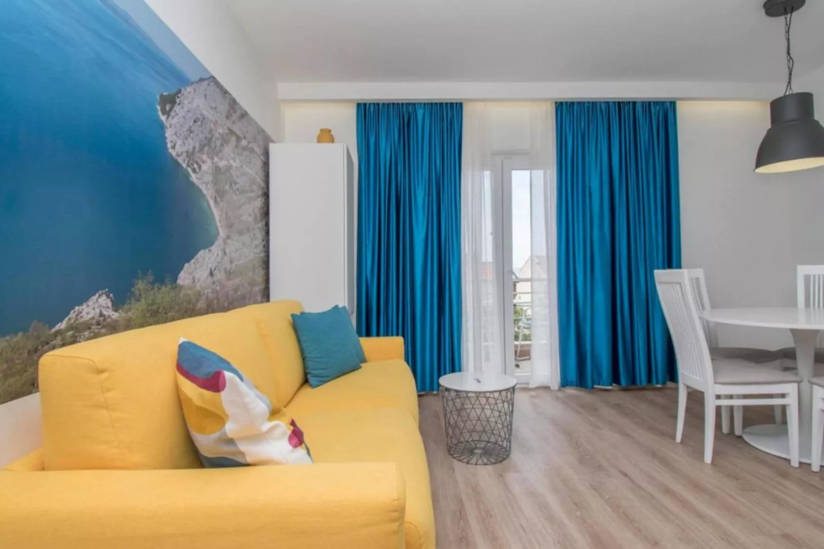 Apartments Antonio - Comfort One-Bedroom Apartment with Balcony and Sea View - 4-Binnen