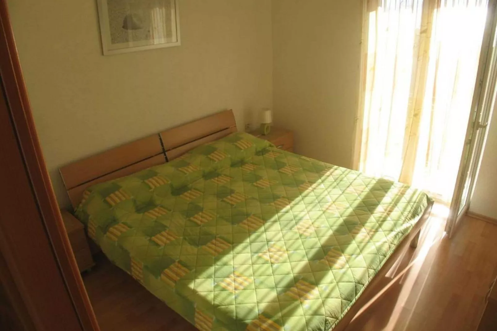 Apartments Paloc - Standard One-bedroom Apartment with Balcony (Žuti)