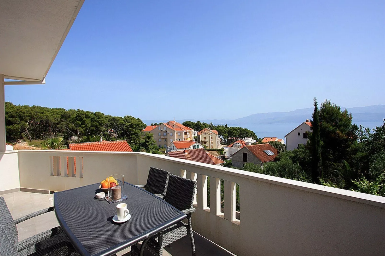 Apartments Tomy - One Bedroom Apartment with Balcony and Sea view (Apartment 1)-Terras